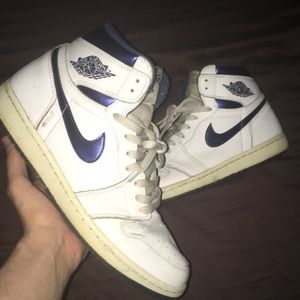 Air Jordan Retro 1 “Metallic Blue”